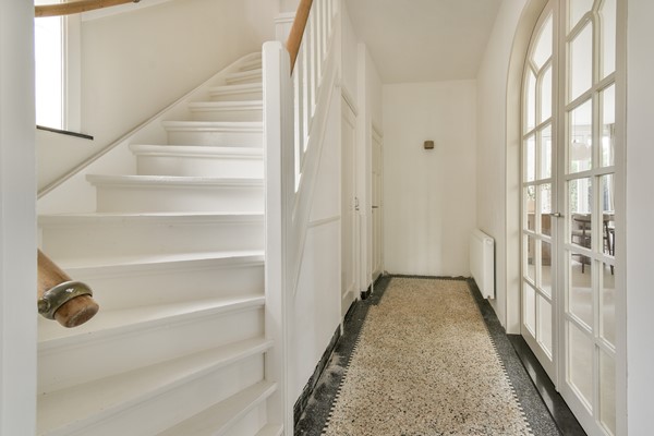 Medium property photo - Bloemistenlaan 46, 2313 BB Leiden